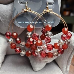 NEW MINICCI‎ GOLD RED SILVER BEADS HOOPS EARRINGS CHRISTMAS GIFT HOLIDAY NWT